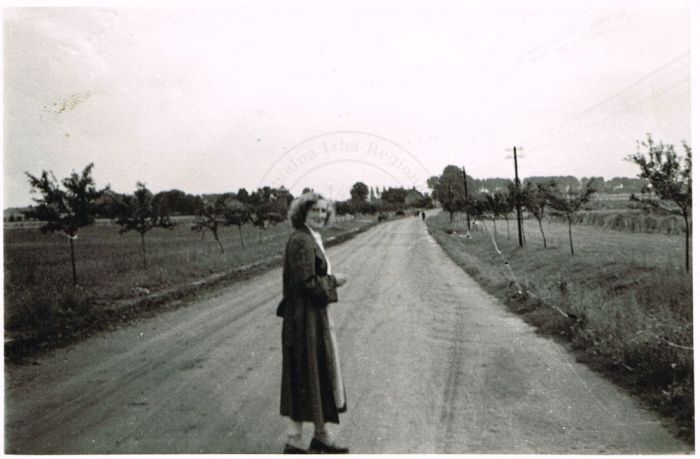 Droga na dworzec PKP. Książ 1957 r.