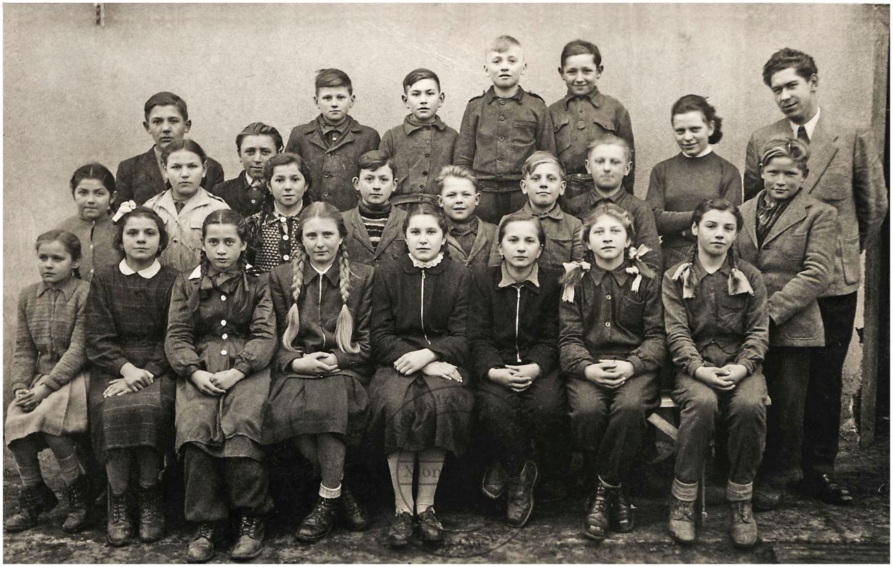 Klasa VI, Szkoła Podstawowa Konarzyce 1956 r.