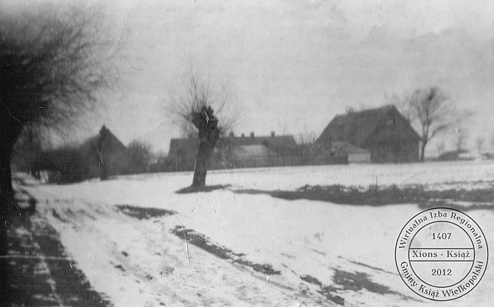 Gospodarstwo rodziny Andrzejewskich. Chwałkowo Kościelne, około 1960 r.