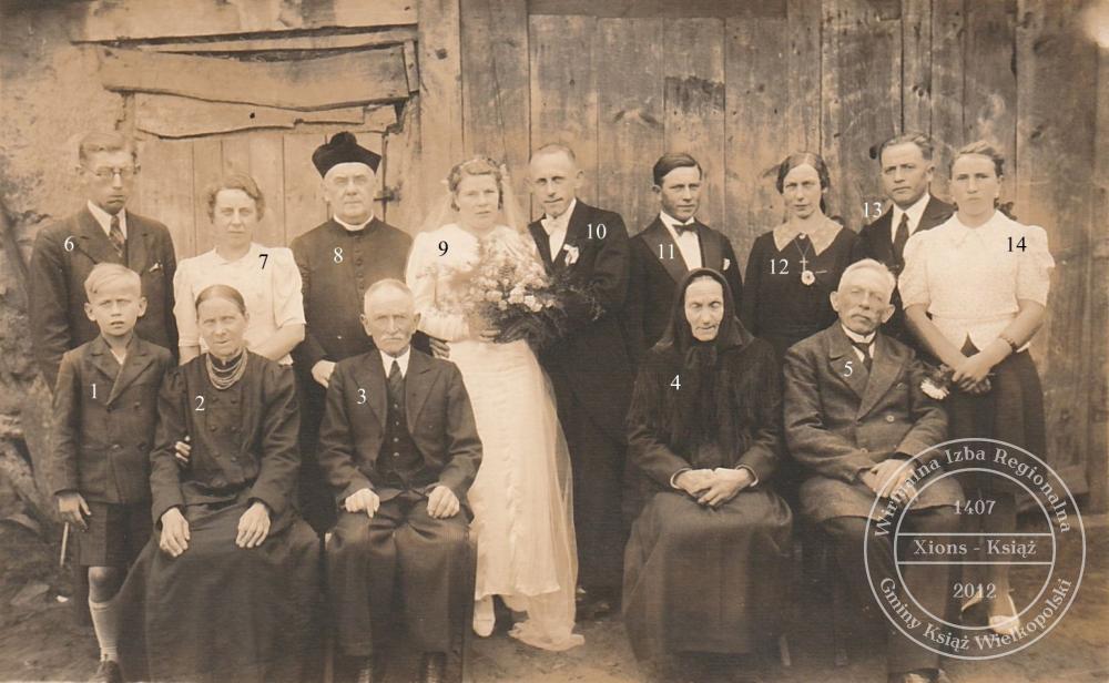 Zdjęcie weselne Salomei (z d. Walczak) i Bolesława Strablów. Gogolewo, 17 sierpnia 1940 r.