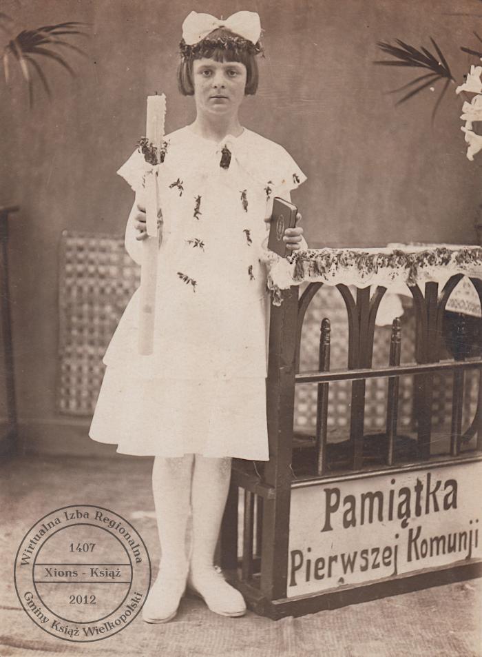 Pierwsza Komunia Święta Leokadii Stiller. Książ, 1929 r.
