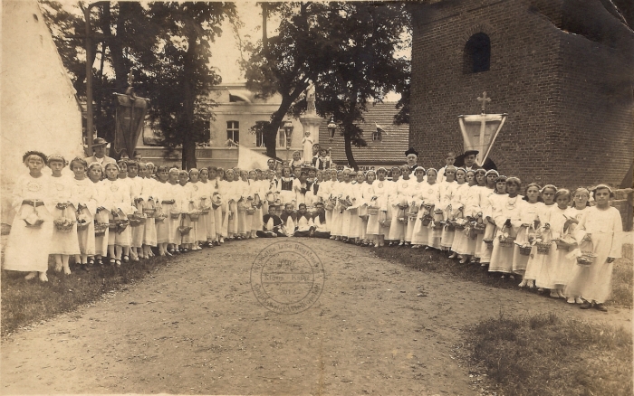 Sypanie kwiatów - Książ 1938 r.