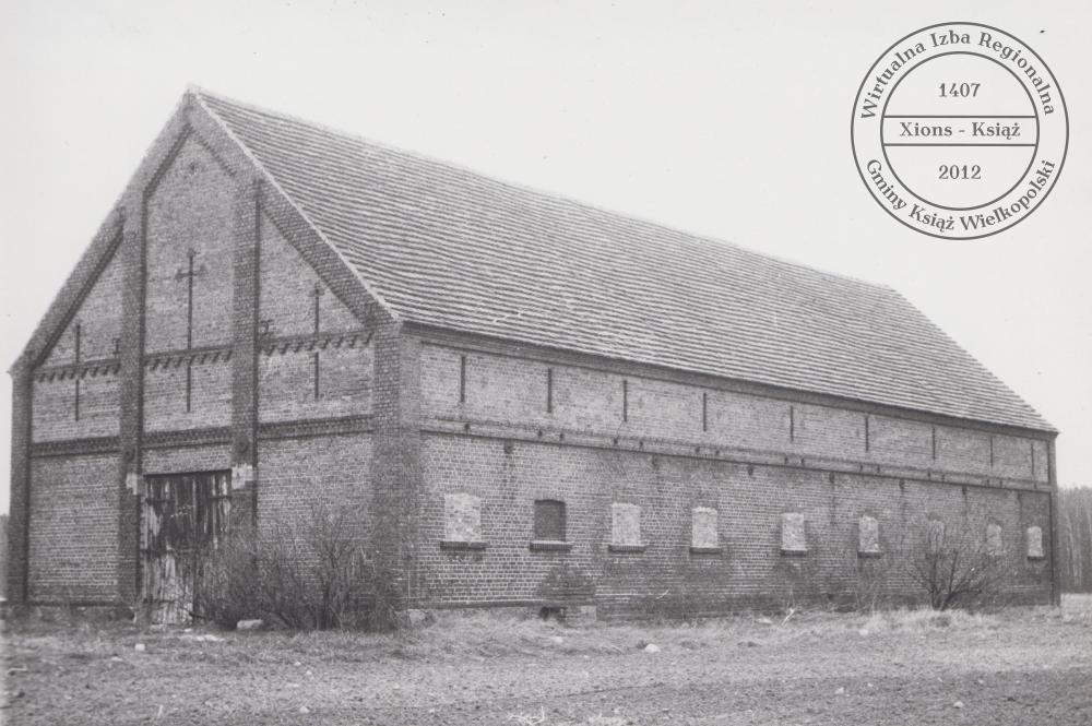 Zabudowania folwarku Dębniak, 1990 r.