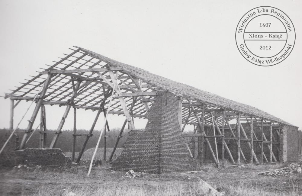 Zabudowania folwarku Dębniak, 1990 r.