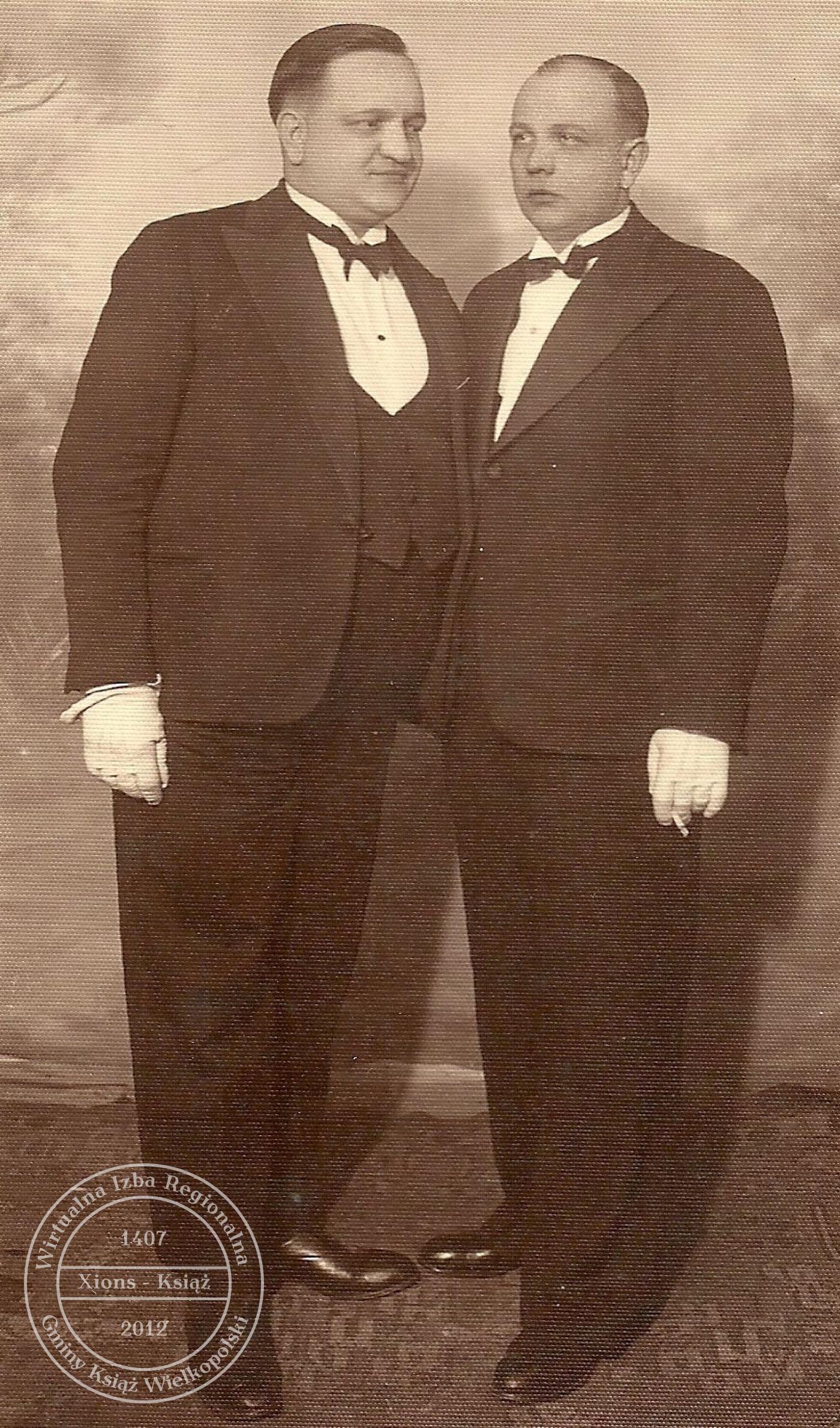 Koledzy Tadeusz Garbarczyk i Zygmunt Makowiecki. Książ, 1937 r.