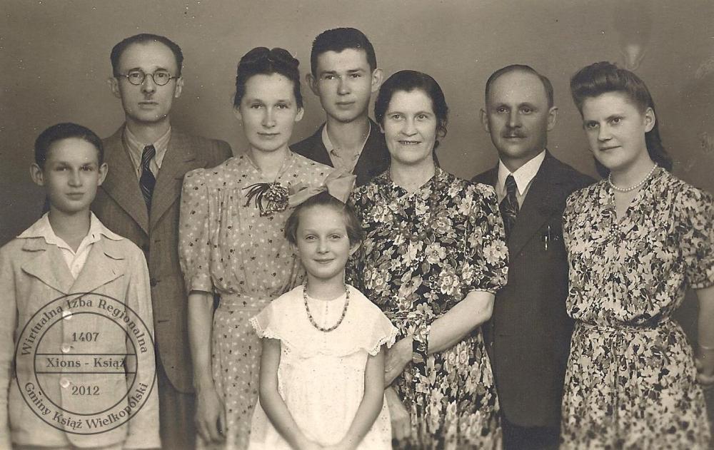 Rodzina Marczaków i Tomaszewskich. Kraków, 1940 r.