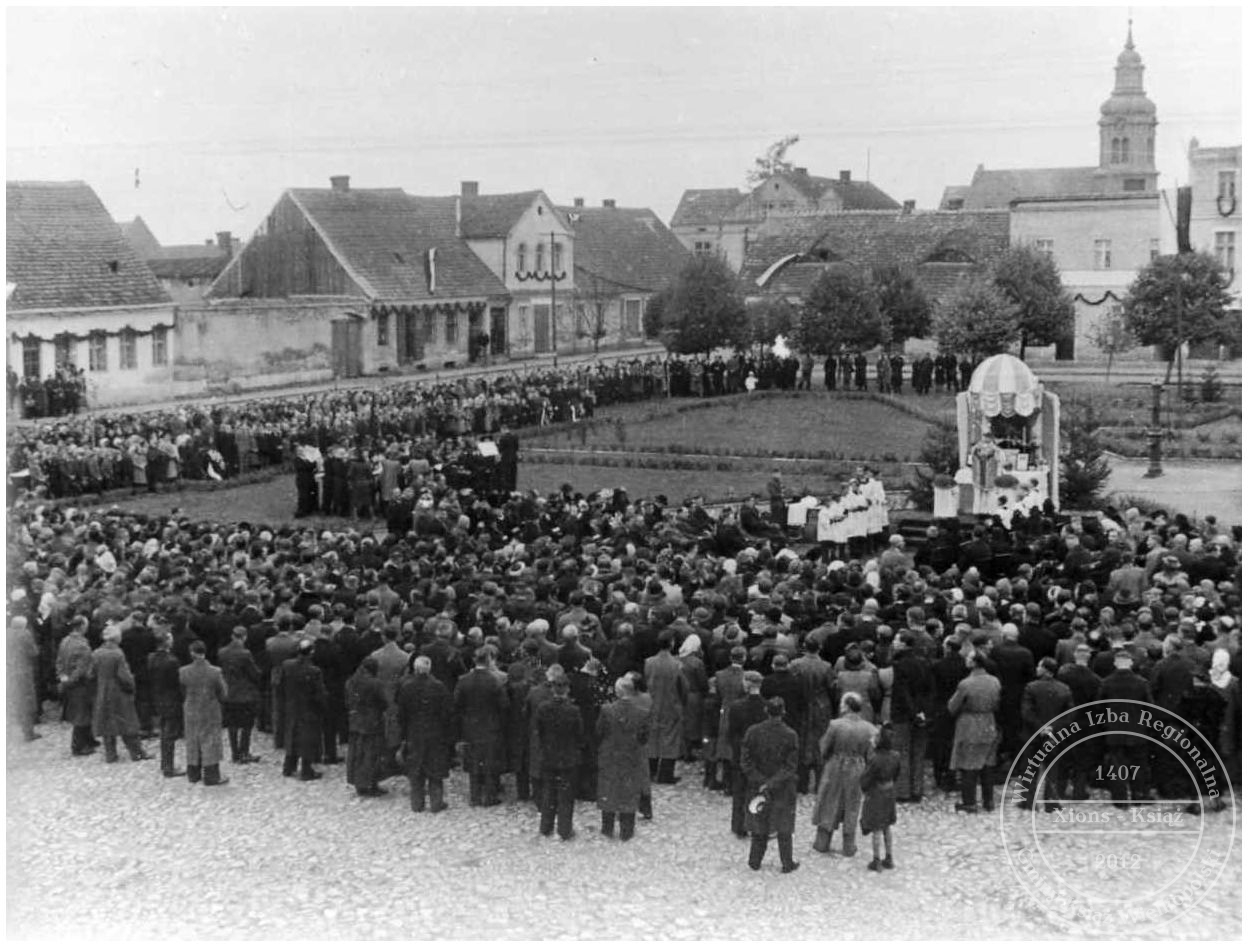 Odsłonięcie pomnika pamięci obywateli rozstrzelanych 20 października 1939