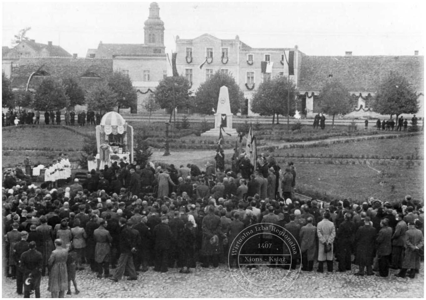 Odsłonięcie pomnika pamięci obywateli rozstrzelanych 20 października 1939