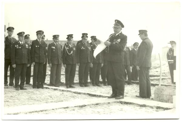 Budowa strażnicy OSP przy ulicy Zakrzewskiej. Książ 1984 r.