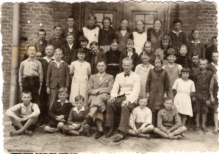 Szkoła Powszechna w Książu 1938 r.