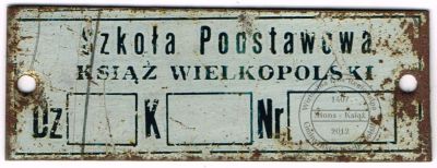 Tabliczka ewidencyjna szkoła Książ. 1973 r.