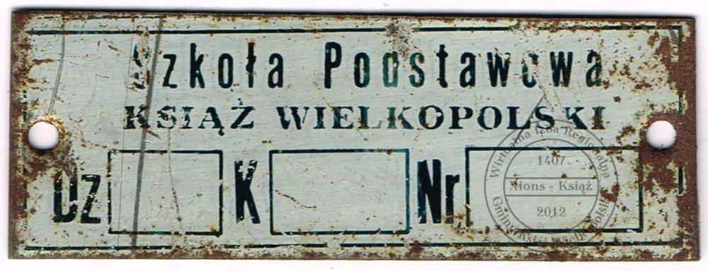 Tabliczka ewidencyjna szkoła Książ. 1973 r.